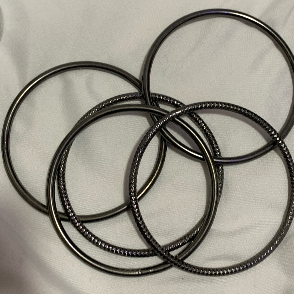 Gunmetal color bracelet set